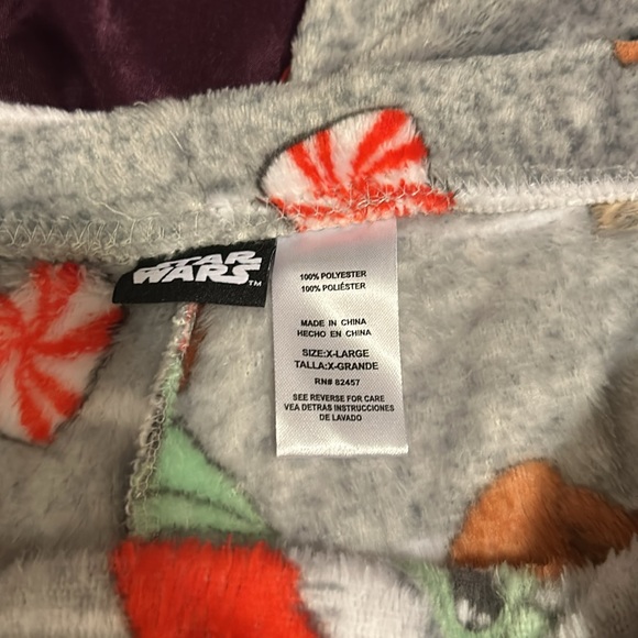 Fuzzy Grogu PJ Pants - Picture 4 of 4